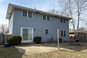 961 Dearborn Cir, Carol Stream, IL 60188 - Photo 32