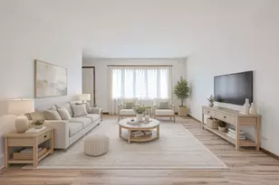 961 Dearborn Cir, Carol Stream, IL 60188 - Photo 4