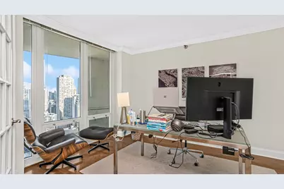 345 N La Salle Drive #4302, Chicago, IL 60654 - Photo 8