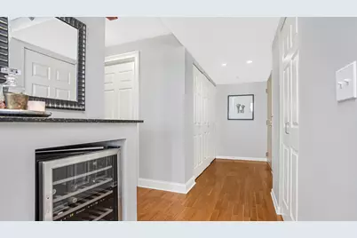 345 N La Salle Drive #4302, Chicago, IL 60654 - Photo 4