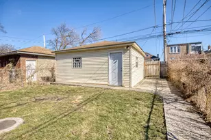 6633 S Campbell Ave, Chicago, IL 60629 - Photo 34