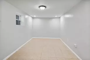 6633 S Campbell Ave, Chicago, IL 60629 - Photo 32