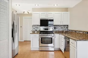 17914 W Twin Lakes Blvd, Grayslake, IL 60030 - Photo 10