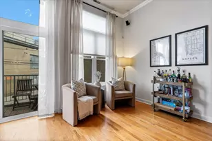 2733 N Lincoln Ave, Chicago, IL 60614 - Photo 10