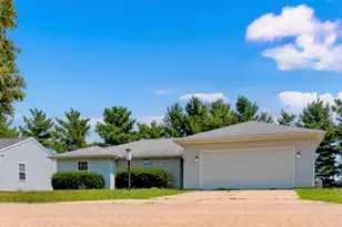 1704 Nancy Beth Dr, Champaign, IL 61822 - Photo 16