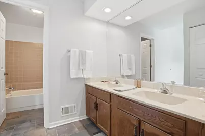 1308 Downs Parkway, Libertyville, IL 60048 - Photo 12