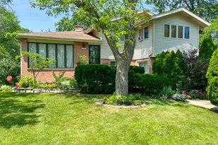 2506 Allison Ct, Glenview, IL 60025 - Photo 2