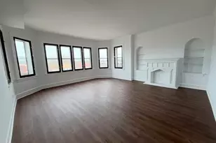 7712 S Jeffery Blvd, Chicago, IL 60649 - Photo 2