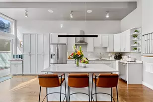 1527 W Pearson St, Chicago, IL 60642 - Photo 4