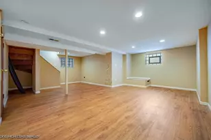 9323 S Rhodes Ave, Chicago, IL 60619 - Photo 12