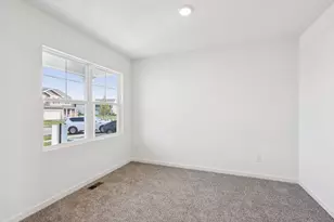 1552 Aspen Ct, Pingree Grove, IL 60140 - Photo 4