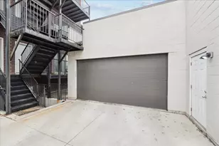 3035 W Belmont Ave, Chicago, IL 60618 - Photo 22