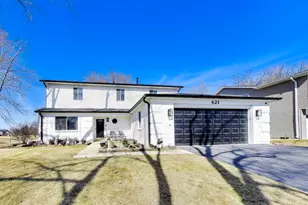 421 N Ashbury Ave, Bolingbrook, IL 60440 - Photo 2