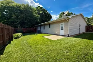 2707 Worcester Dr, Champaign, IL 61821 - Photo 20
