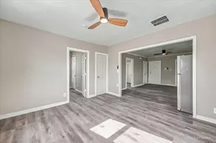 1615 Glenn Dr, North Chicago, IL 60064 - Photo 4