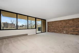 101 Bar Harbour Rd, Schaumburg, IL 60193 - Photo 2