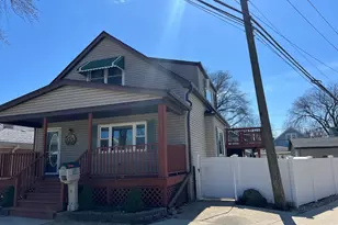 7813 W 65th Pl, Bedford Park, IL 60501 - Photo 2