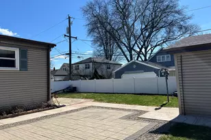 7813 W 65th Pl, Bedford Park, IL 60501 - Photo 38