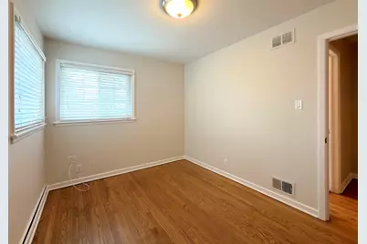 240 Hatlen Avenue, Mount Prospect, IL 60056 - Photo 16