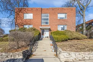 148 Ann St, Clarendon Hills, IL 60514 - Photo 1