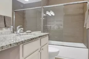 30 E Huron St, Chicago, IL 60611 - Photo 18