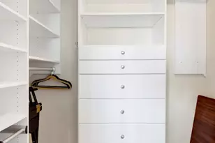 30 E Huron St, Chicago, IL 60611 - Photo 16