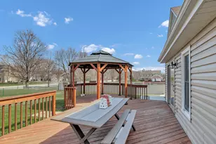 307 Orchard Ln, Bloomingdale, IL 60108 - Photo 6