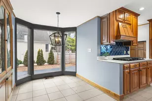 2014 Glenview Rd, Rockford, IL 61107 - Photo 28