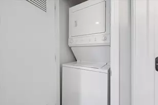 [Address not provided], Chicago, IL 60657 - Photo 18