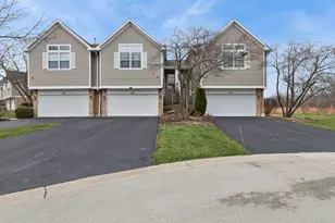 272 Prairie View Ln, Wheeling, IL 60090 - Photo 1