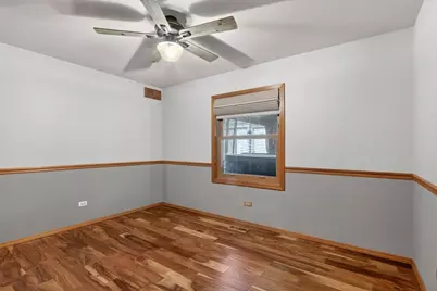 3861 Sutherland Drive, Park City, IL 60085 - Photo 16