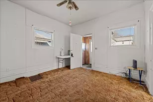 611 Pierce St, Aurora, IL 60505 - Photo 6