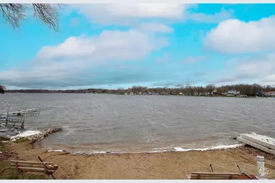 39271 N Lake Avenue, Lake Villa, IL 60046 - Photo 18
