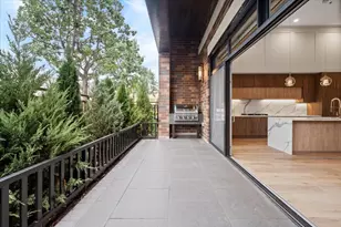 3951 N Wayne Ave, Chicago, IL 60613 - Photo 10