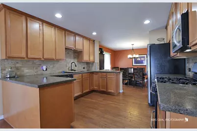 33312 N Lone Rock Road, Grayslake, IL 60030 - Photo 8