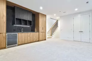 1418 W Warner Ave, Chicago, IL 60613 - Photo 32