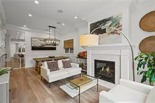 658 W Melrose St, Chicago, IL 60657 - Photo 2