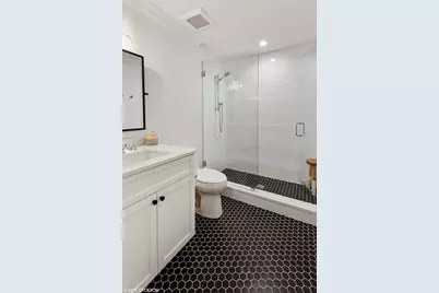 658 W Melrose Street #1, Chicago, IL 60657 - Photo 24