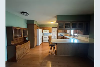 102 W Oak Lane, Lamoille, IL 61330 - Photo 8