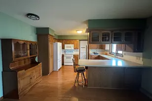 102 W Oak Ln, Lamoille, IL 61330 - Photo 8