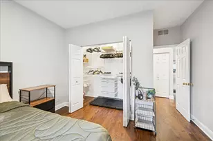 300 W Scott St, Chicago, IL 60610 - Photo 18