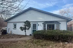 702 Columbus St, McHenry, IL 60051 - Photo 1