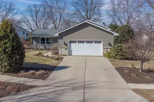 2210 Country Ct, Freeport, IL 61032 - Photo 40