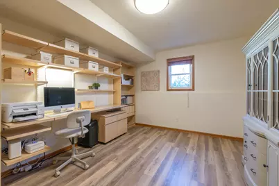 2210 Country Court, Freeport, IL 61032 - Photo 20