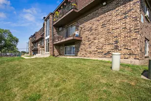 2500 Mark Thomas Ln, Hanover Park, IL 60133 - Photo 14