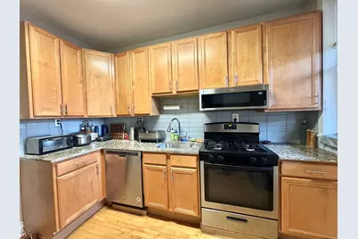 1955 W Sunnyside Avenue #2, Chicago, IL 60640 - Photo 4