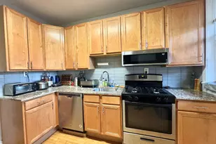 1955 W Sunnyside Ave, Chicago, IL 60640 - Photo 4