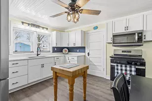 310 Godfrey Ave, Lockport, IL 60441 - Photo 4