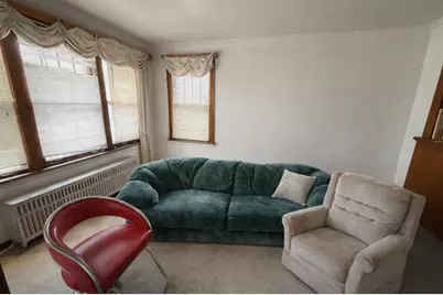 8748 S Marquette Avenue, Chicago, IL 60617 - Photo 4