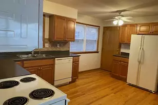 8610 W Summerdale Ave, Chicago, IL 60656 - Photo 6